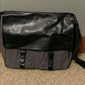 Ben Sherman computer bag. Has two small cracks